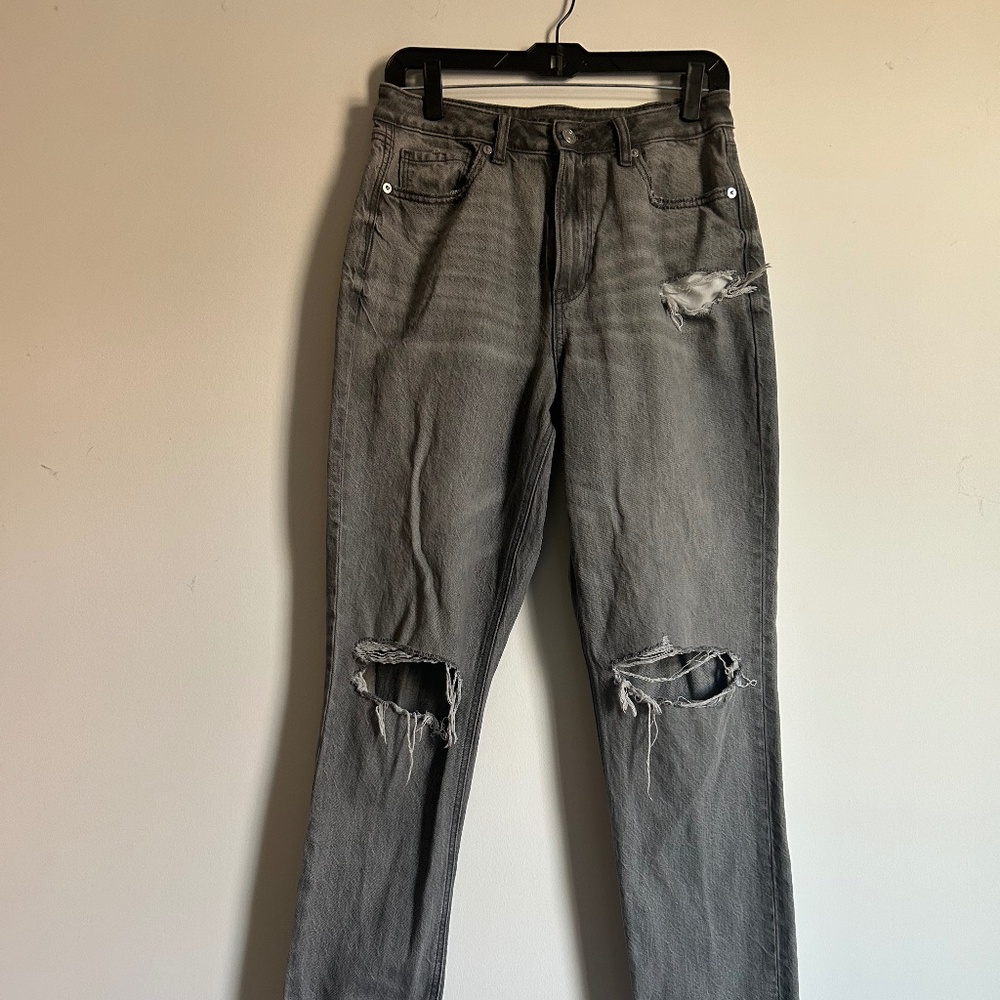 Women’s AE ripped jeans